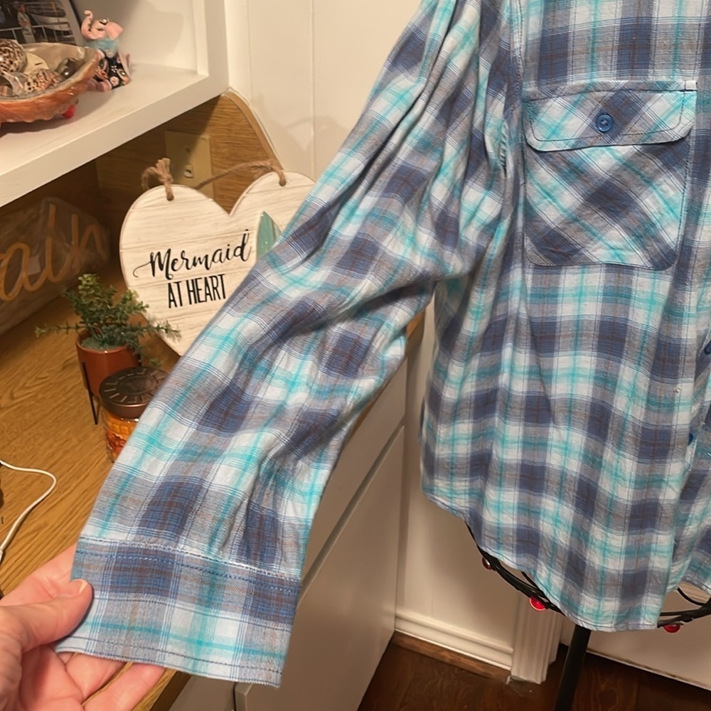 👺👺👺BOGOHO 👺👺👺Blue Plaid Button Up Shirt - Picture 4 of 10